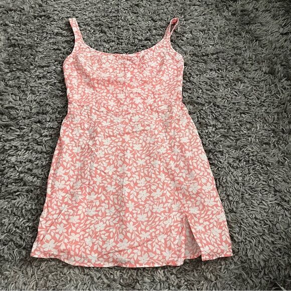 Abercrombie & Fitch Dresses & Skirts - Abercrombie & fitch pink floral mini dress size medium